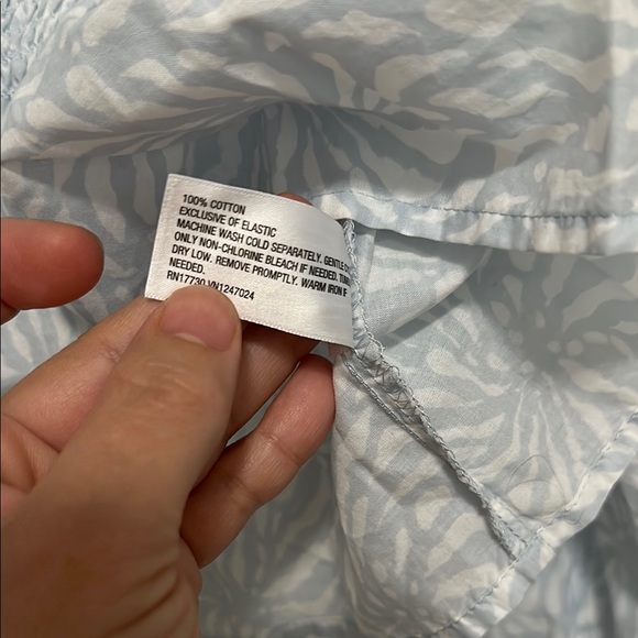 Elegant Blue Patterned Women's Top - Picture 8 of 8